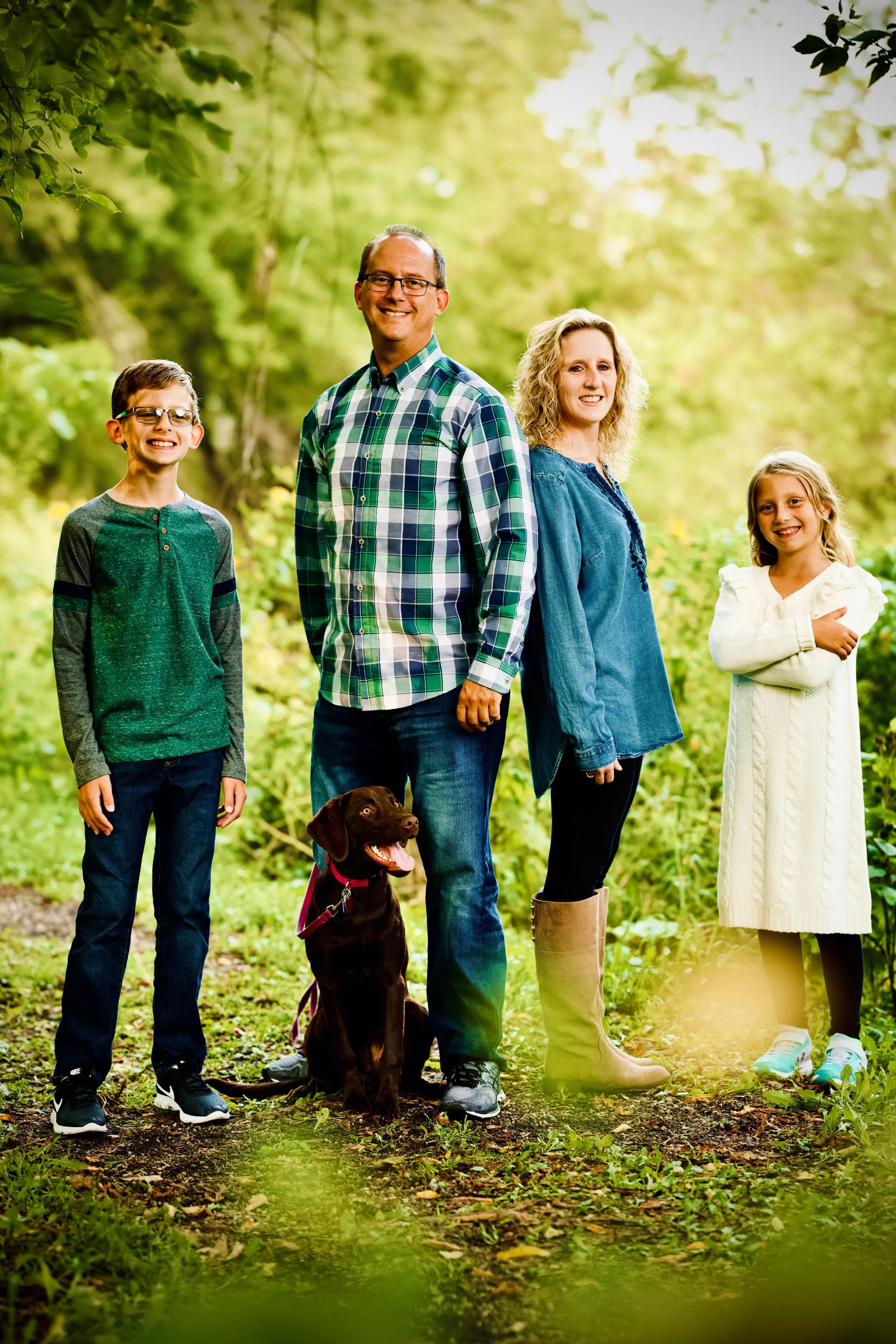 Outdoor family portrait, Sussex WI — photo 13 by Doug Cravillion Photography