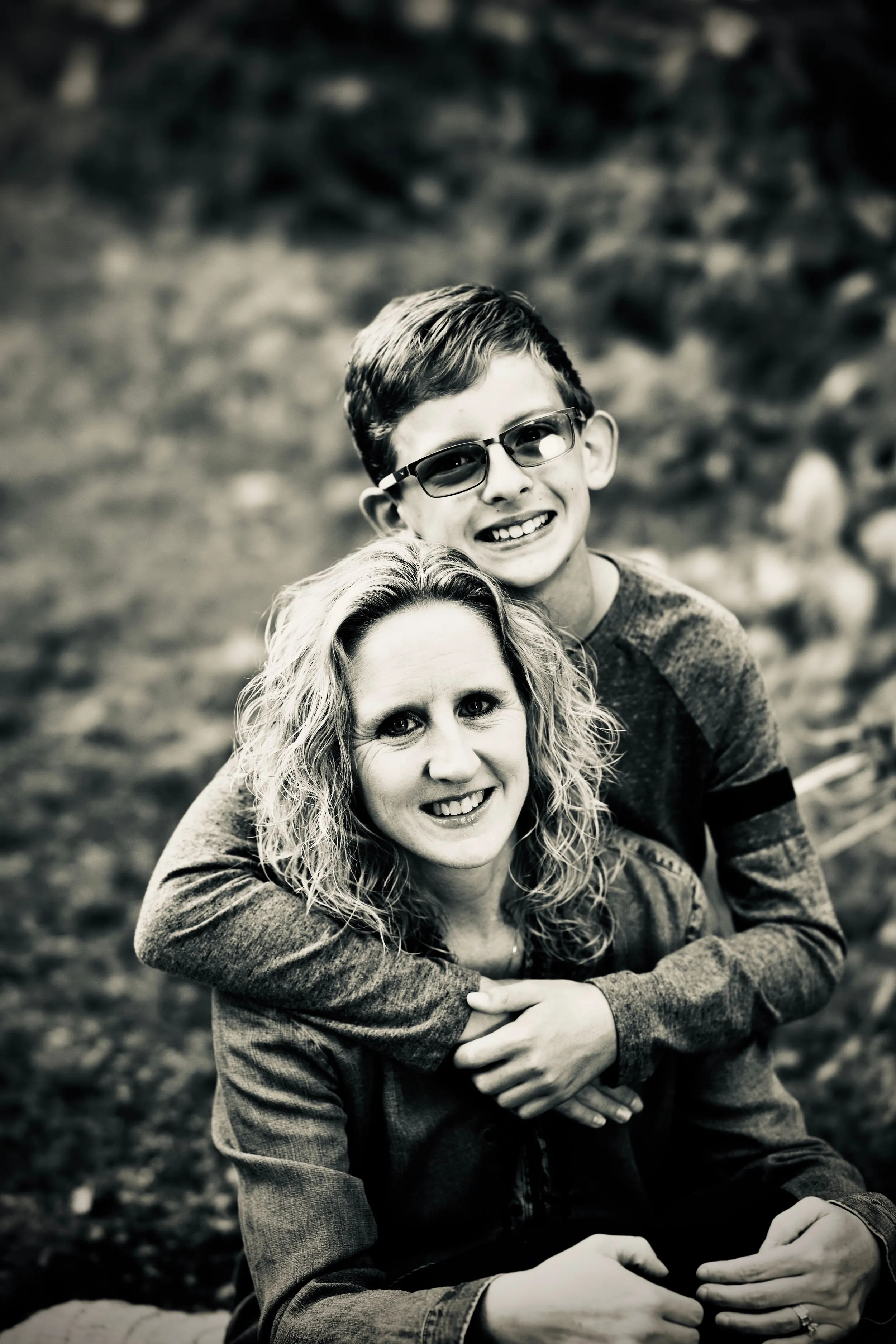 Outdoor family portrait, Sussex WI — photo 17 by Doug Cravillion Photography