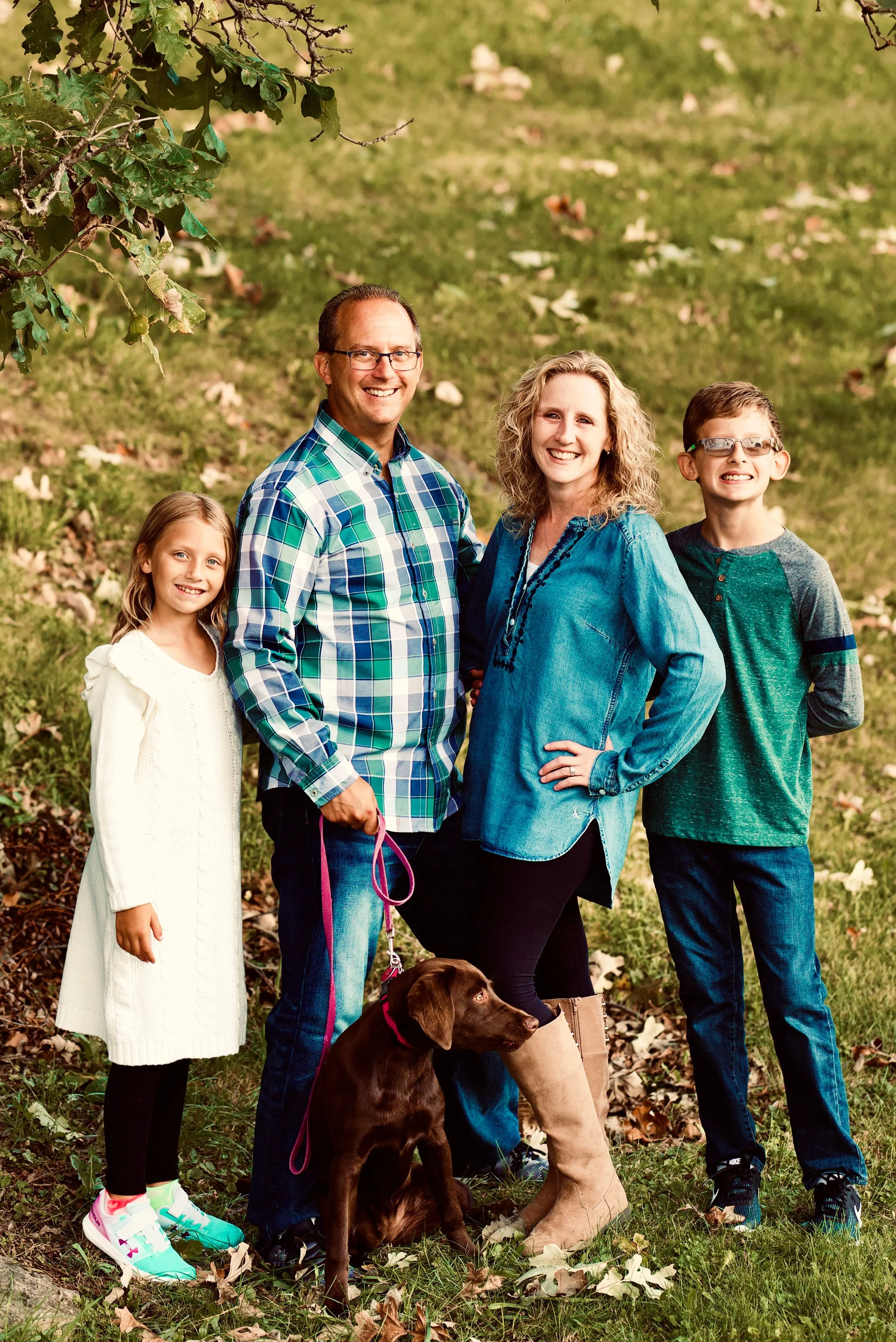 Outdoor family portrait, Sussex WI — photo 21 by Doug Cravillion Photography