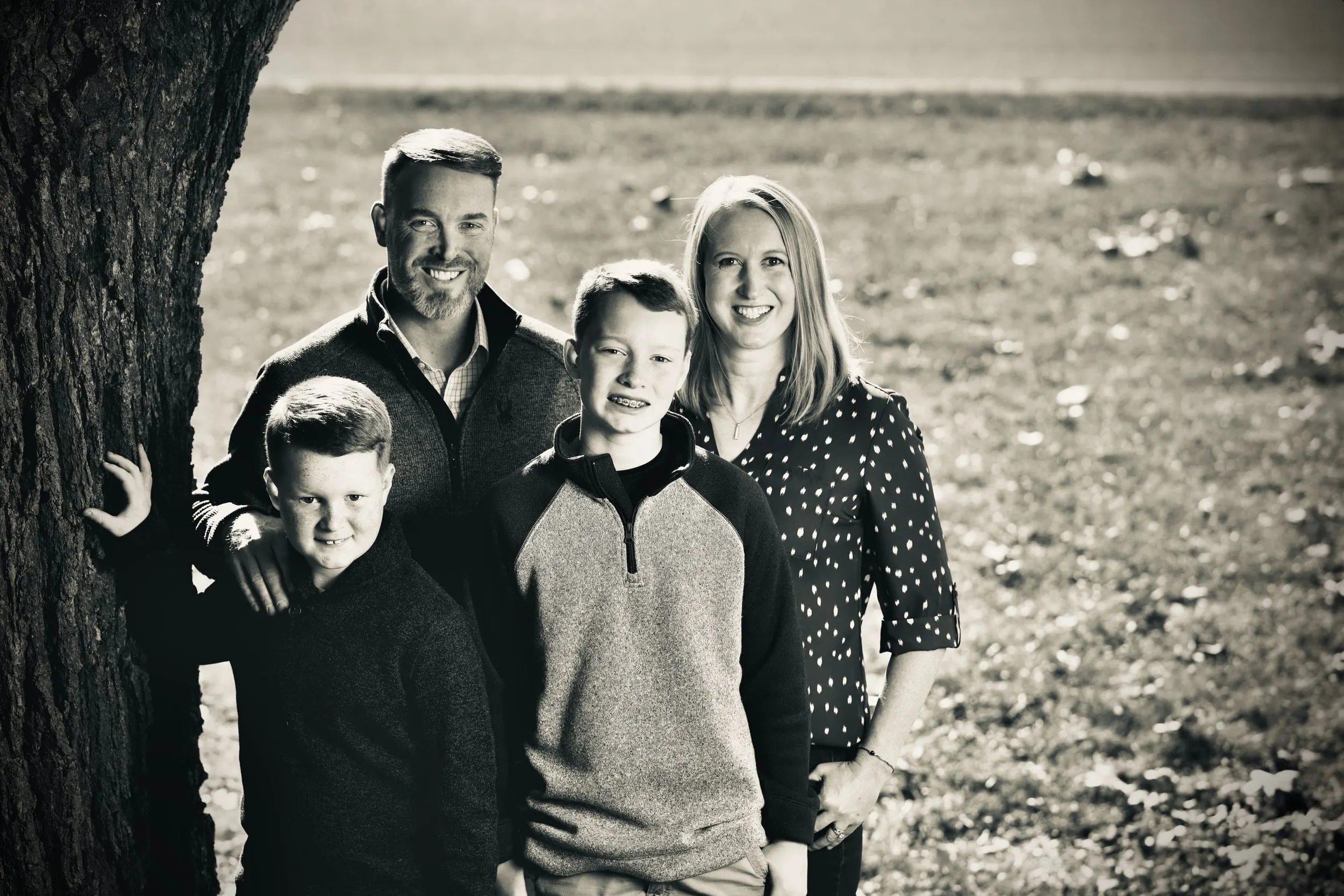 Outdoor family portrait, Sussex WI — photo 28 by Doug Cravillion Photography