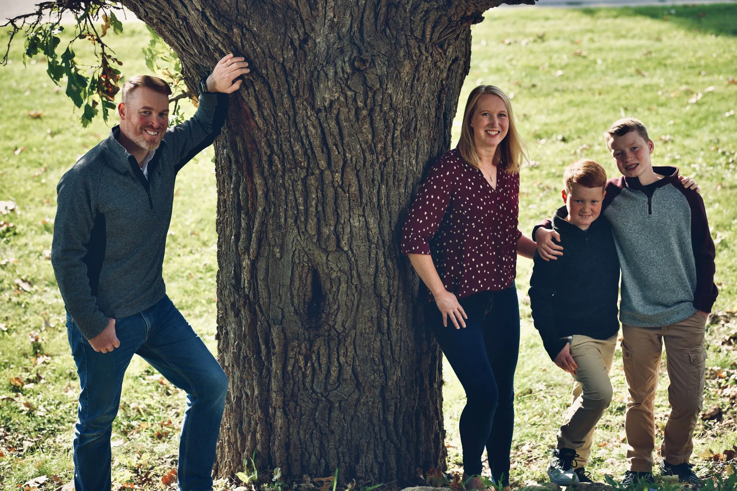 Outdoor family portrait, Sussex WI — photo 30 by Doug Cravillion Photography