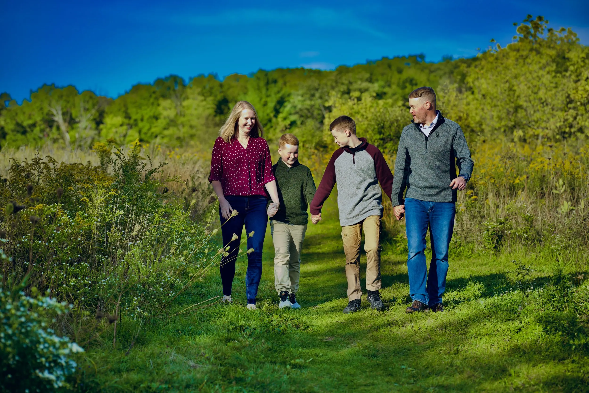 Outdoor family portrait, Sussex WI — photo 35 by Doug Cravillion Photography
