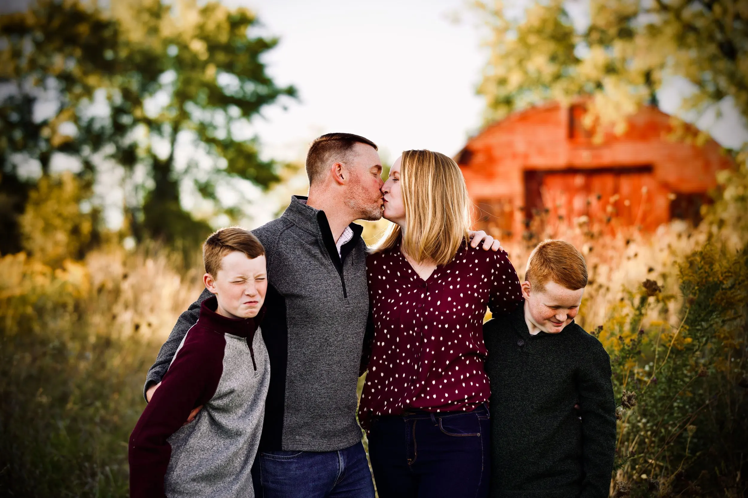 Outdoor family portrait, Sussex WI — photo 41 by Doug Cravillion Photography