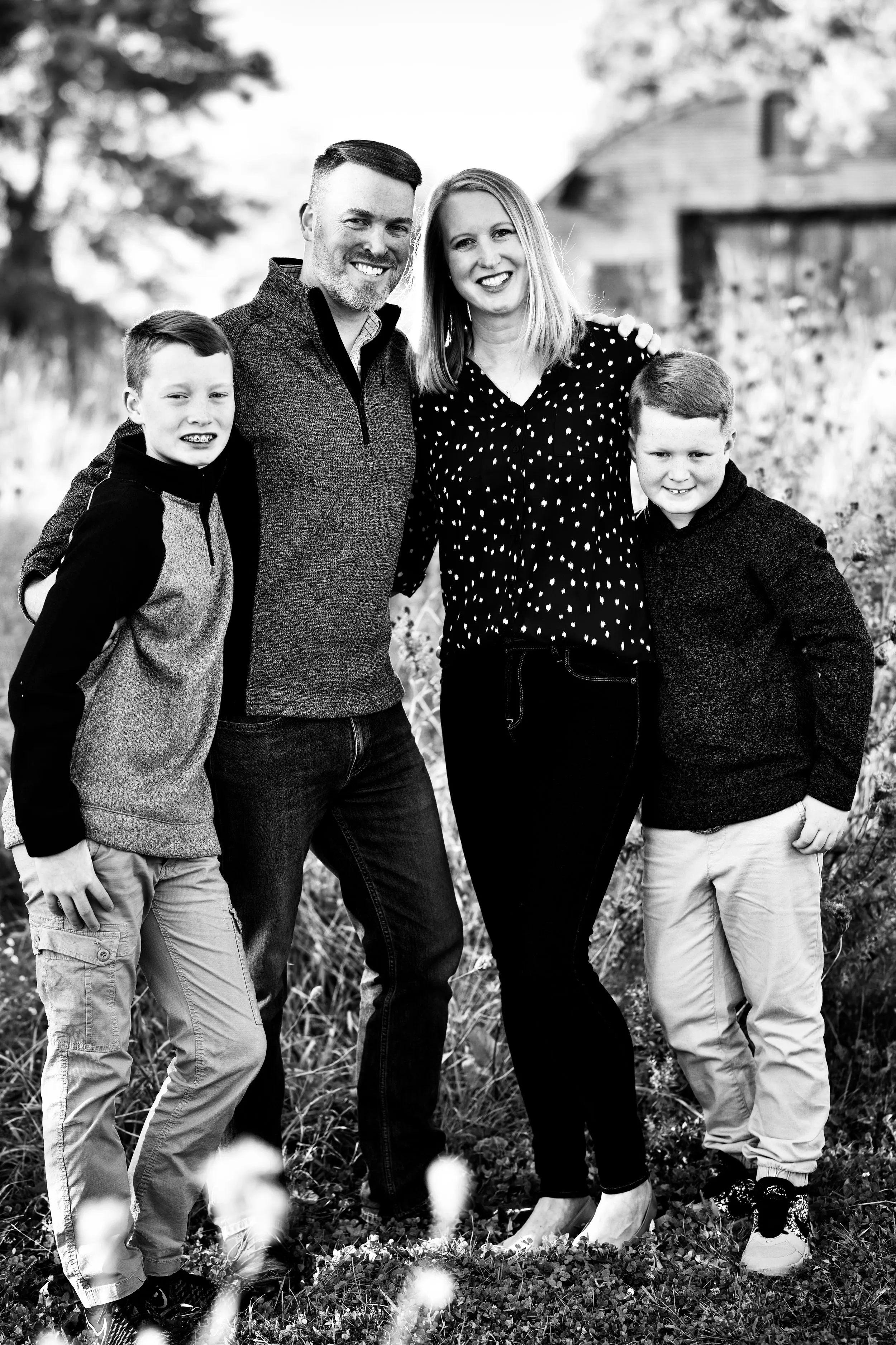 Outdoor family portrait, Sussex WI — photo 63 by Doug Cravillion Photography