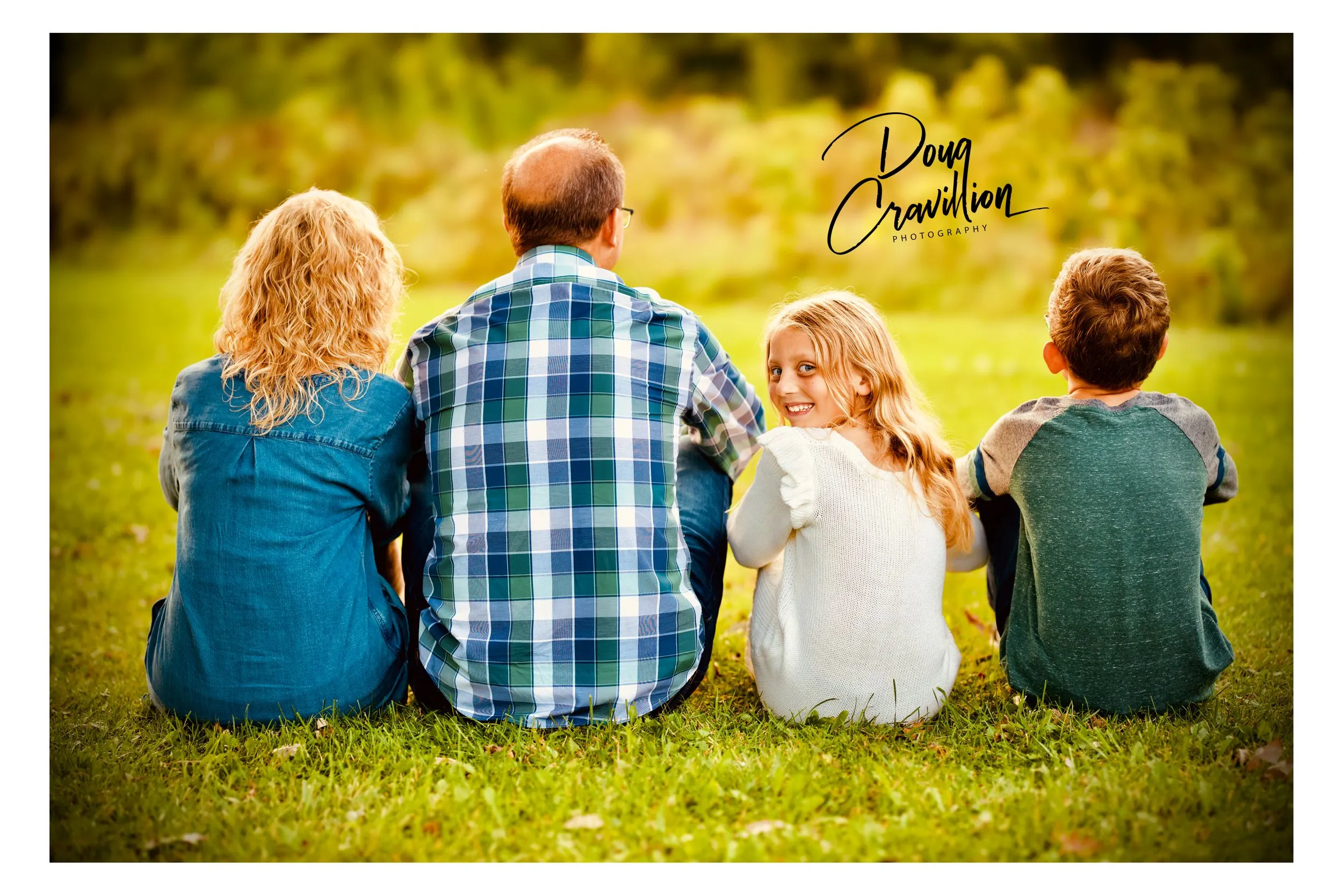 Outdoor family portrait, Sussex WI — photo 71 by Doug Cravillion Photography