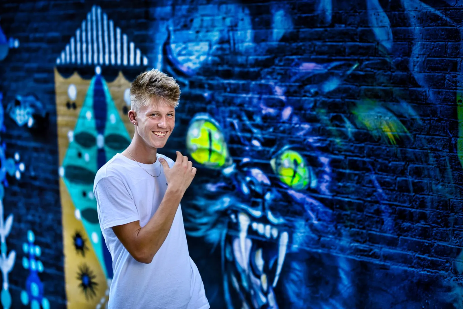 High school senior portrait, Sussex WI — photo 14 by Doug Cravillion Photography