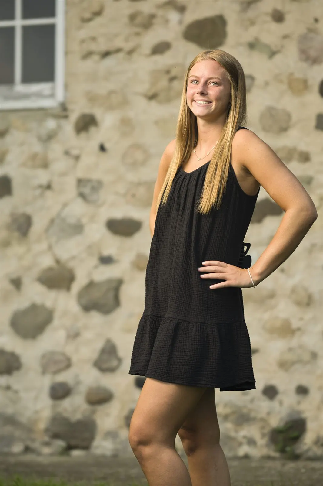 High school senior portrait, Sussex WI — photo 94 by Doug Cravillion Photography